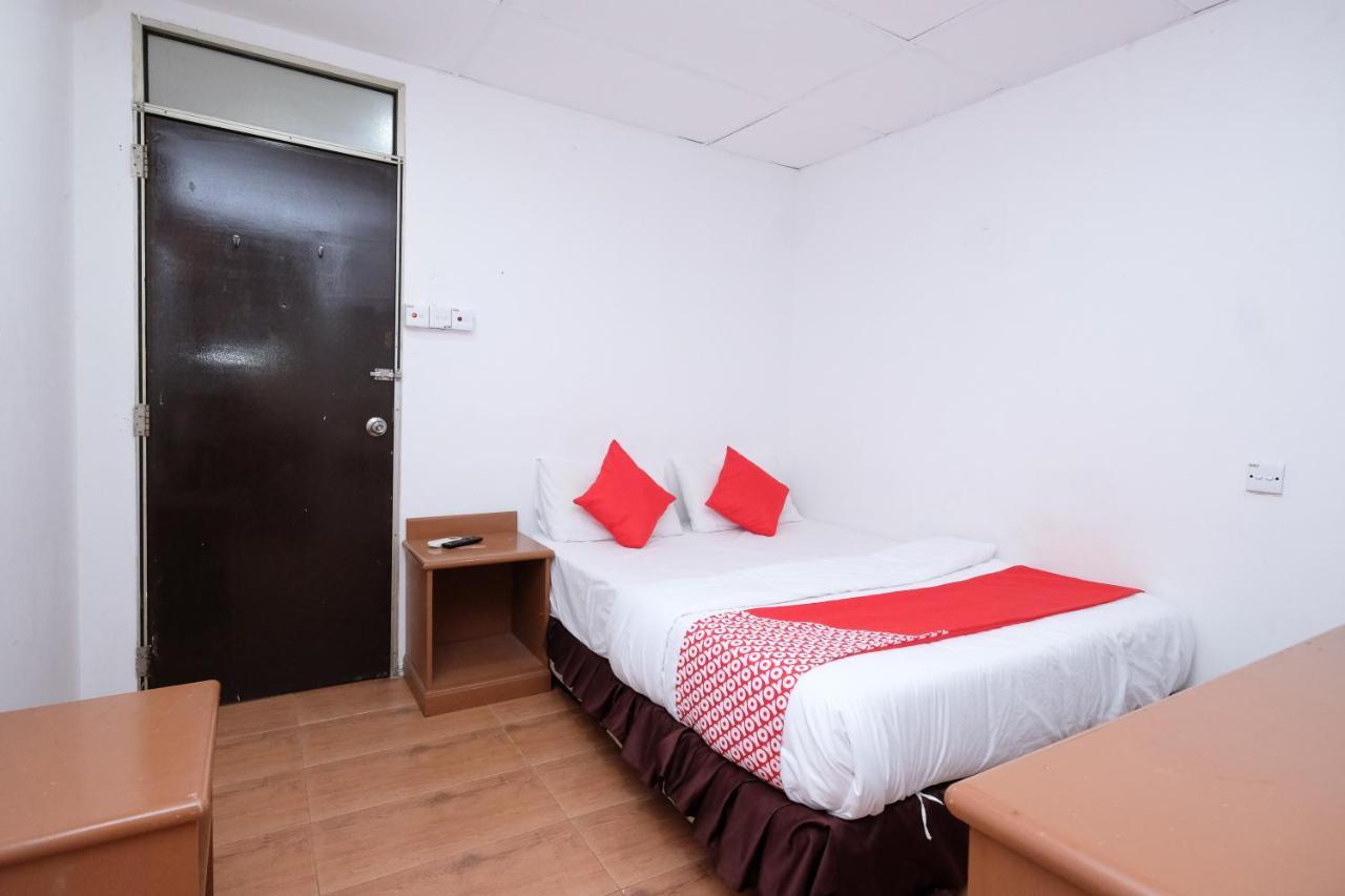 Oyo 715 Mr J Hotel Kota Bharu Exterior foto