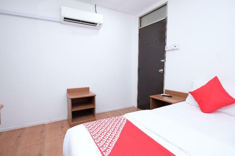 Oyo 715 Mr J Hotel Kota Bharu Exterior foto